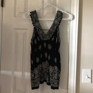 Black and White Loft shirt v neck